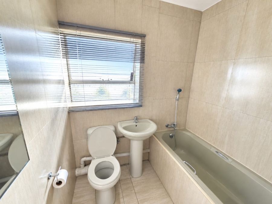 2 Bedroom Property for Sale in Bloemfontein Free State